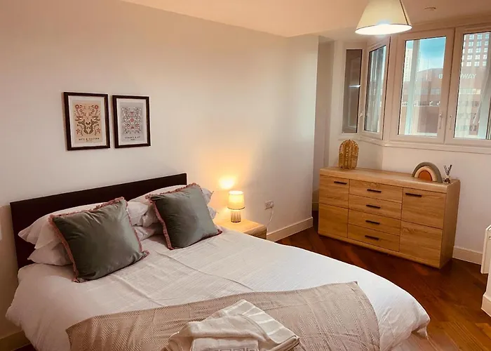 Home From Home - Modern 1 Bedroom Apartment In Birmingham City Centre - Ideal For Family, Business And Leisure Stays